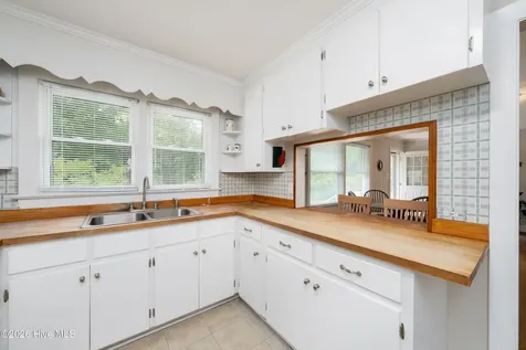 4602 Mockingbird Lane Wilmington NC 28409