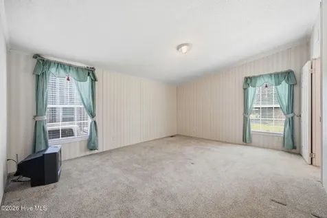 185 Barnes-foster Loop Road Belhaven NC 27810