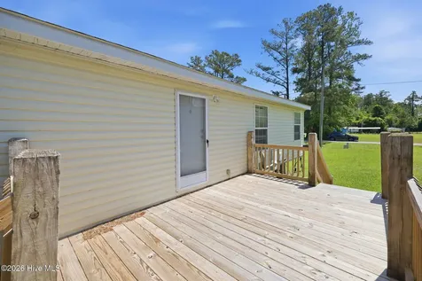 185 Barnes-foster Loop Road Belhaven NC 27810