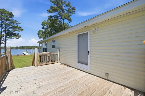 185 Barnes-foster Loop Road Belhaven NC 27810