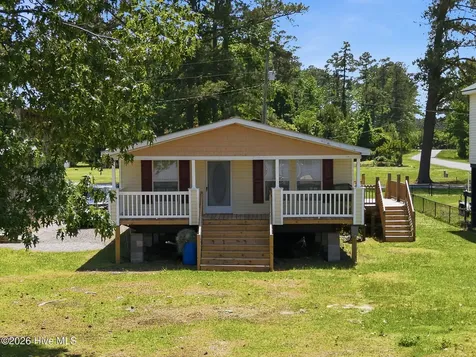 185 Barnes-foster Loop Road Belhaven NC 27810