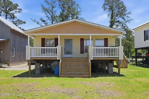 185 Barnes-foster Loop Road Belhaven NC 27810