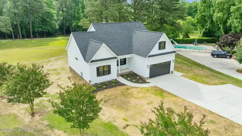 113 Twin Oaks Place Goldsboro NC 27530