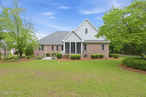 130 Quail Woods Drive New Bern NC 28560