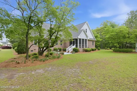 130 Quail Woods Drive New Bern NC 28560
