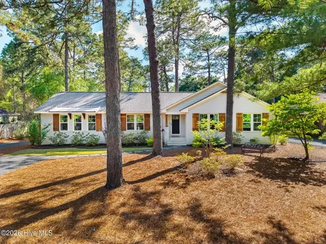 5 Mcleod Road Pinehurst NC 28374