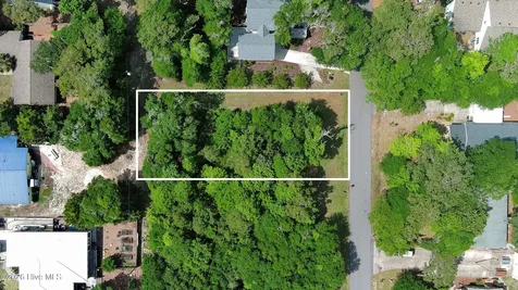 109 Juniper Road Pine Knoll Shores NC 28512