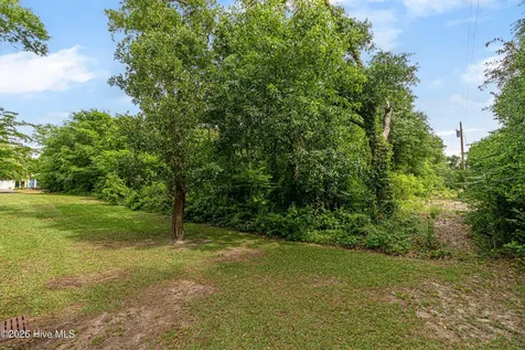 109 Juniper Road Pine Knoll Shores NC 28512