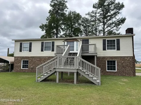 12 Blackbird Lane Chocowinity NC 27817