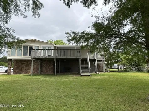 12 Blackbird Lane Chocowinity NC 27817
