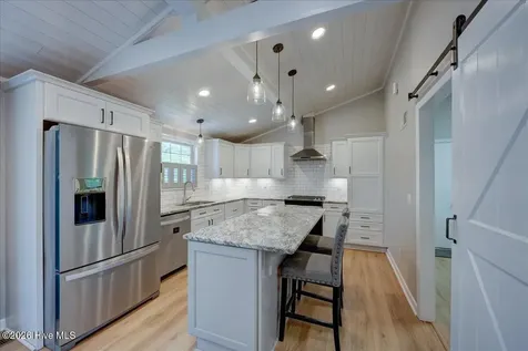 5107 White Oak Drive Trent Woods NC 28562
