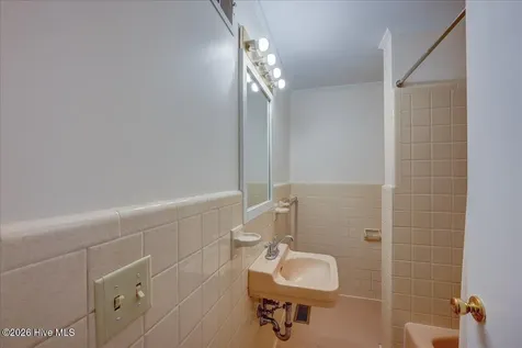 5107 White Oak Drive Trent Woods NC 28562