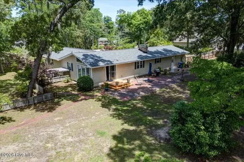 5107 White Oak Drive Trent Woods NC 28562