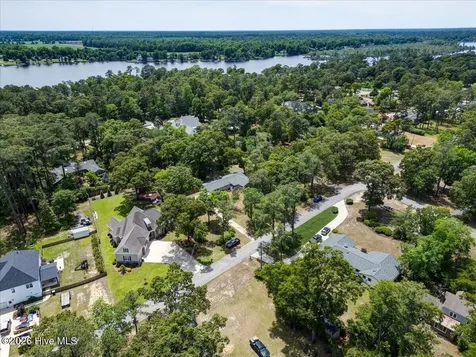 5107 White Oak Drive Trent Woods NC 28562