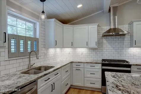 5107 White Oak Drive Trent Woods NC 28562