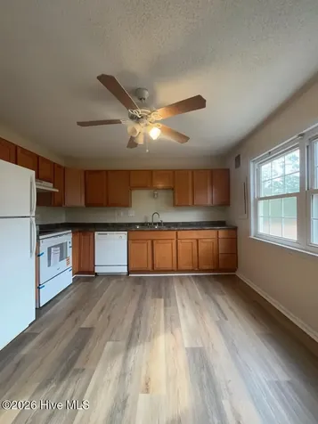 21 Crown Point Road Hubert NC 28539