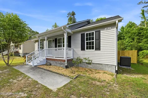 293 Walnut Road Southport NC 28461