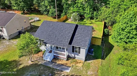 293 Walnut Road Southport NC 28461