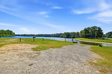 293 Walnut Road Southport NC 28461