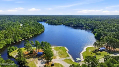 293 Walnut Road Southport NC 28461