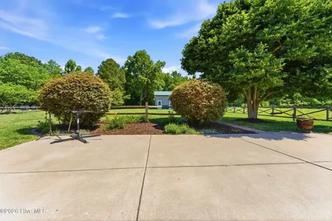 111 Brookdale Court Moyock NC 27958
