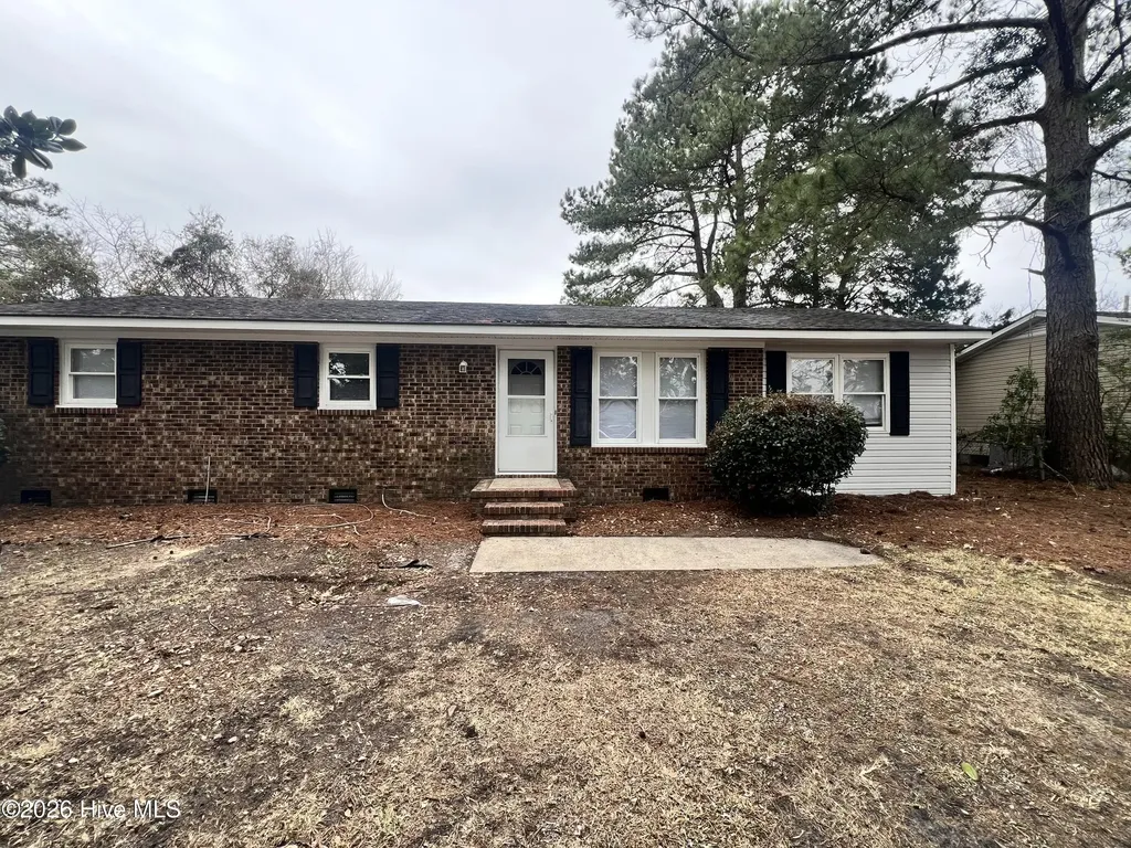 1329 Hunters Road New Bern NC 28562