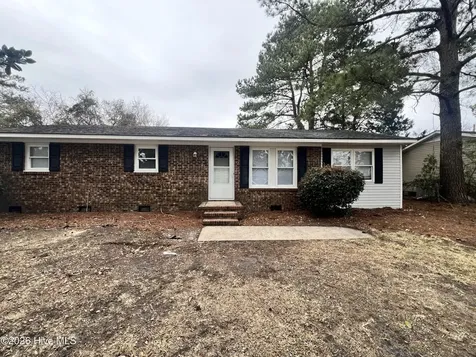 1329 Hunters Road New Bern NC 28562