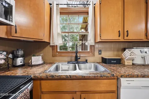 733 Lewis Drive Grifton NC 28530