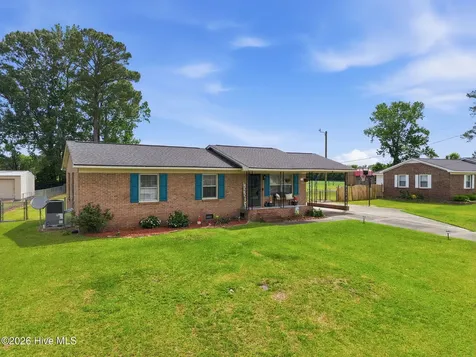 733 Lewis Drive Grifton NC 28530