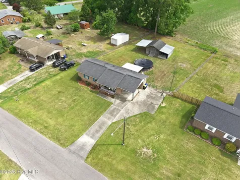 733 Lewis Drive Grifton NC 28530