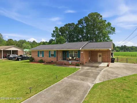 733 Lewis Drive Grifton NC 28530