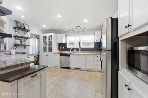 222 Fisher Turnpike Road Arapahoe NC 28510