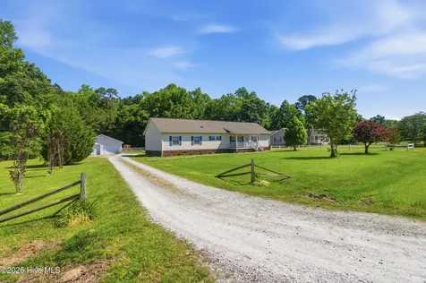 222 Fisher Turnpike Road Arapahoe NC 28510
