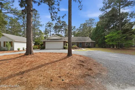 15 Mcleod Road Pinehurst NC 28374