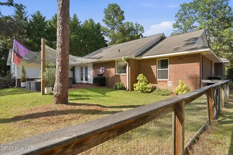 15 Mcleod Road Pinehurst NC 28374