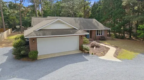 15 Mcleod Road Pinehurst NC 28374