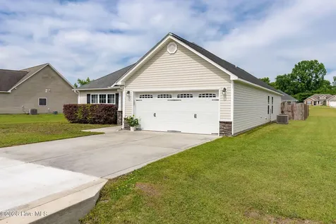 309 Cadenza Lane Richlands NC 28574