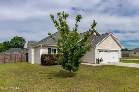 309 Cadenza Lane Richlands NC 28574