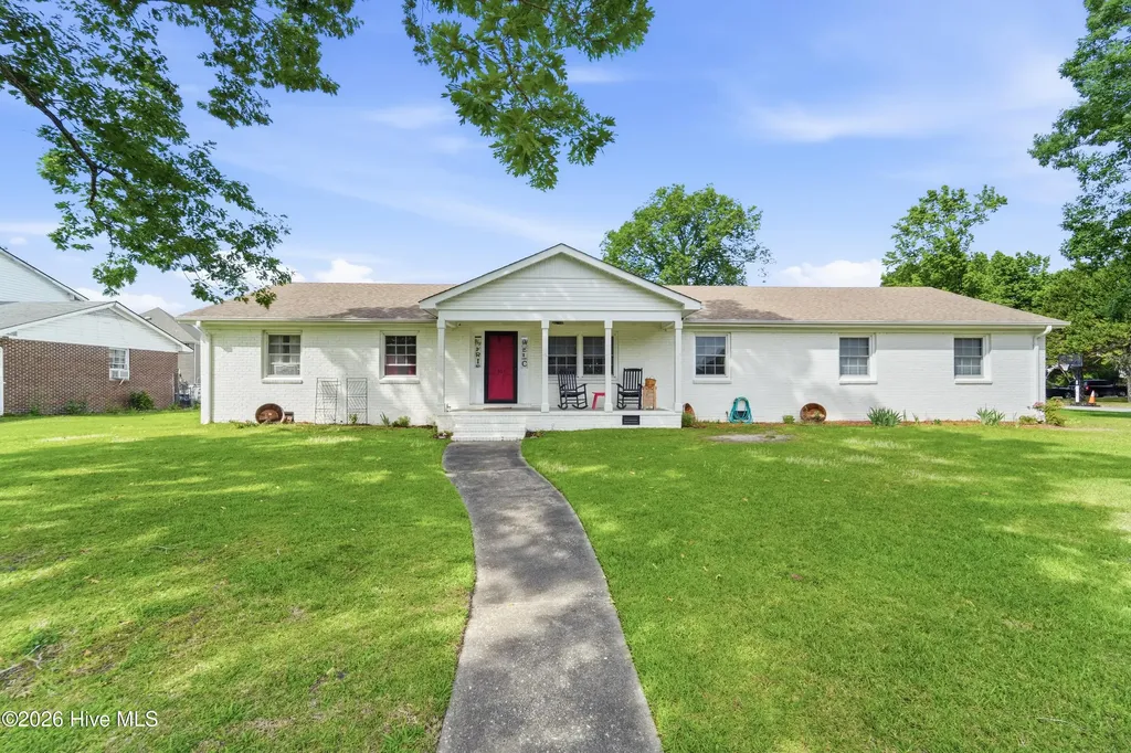 301 King Richard Court Jacksonville NC 28546