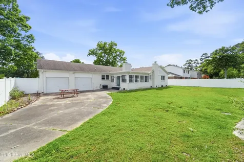 301 King Richard Court Jacksonville NC 28546