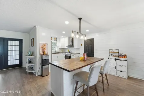 301 King Richard Court Jacksonville NC 28546
