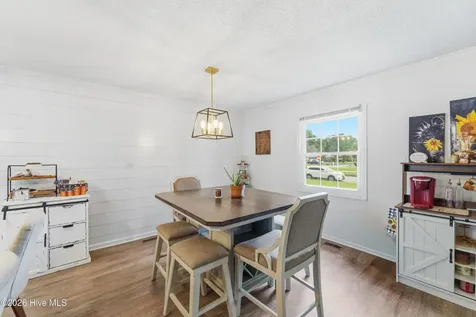 301 King Richard Court Jacksonville NC 28546