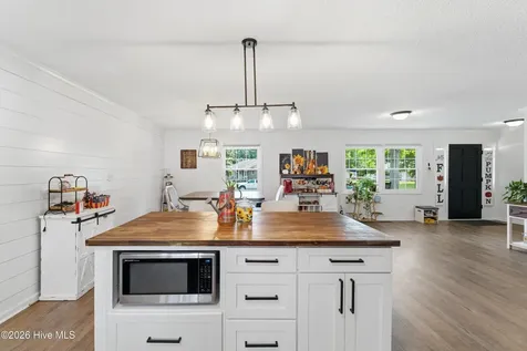 301 King Richard Court Jacksonville NC 28546