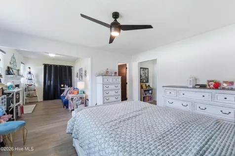 301 King Richard Court Jacksonville NC 28546