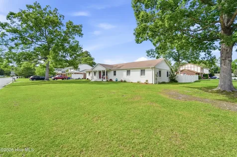 301 King Richard Court Jacksonville NC 28546