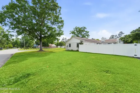 301 King Richard Court Jacksonville NC 28546