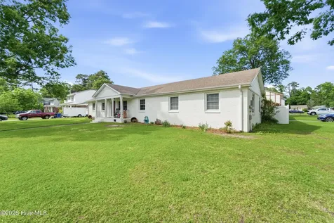 301 King Richard Court Jacksonville NC 28546