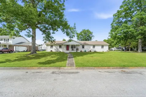 301 King Richard Court Jacksonville NC 28546