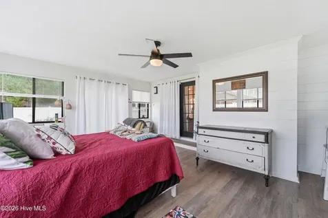 301 King Richard Court Jacksonville NC 28546
