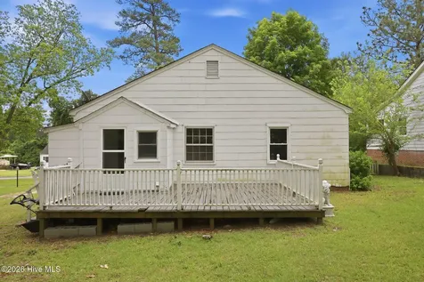 304 Halifax Street Williamston NC 27892